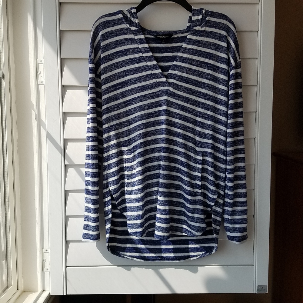 Banana Republic Luxespun Hoodie with Front Pocket Size XS